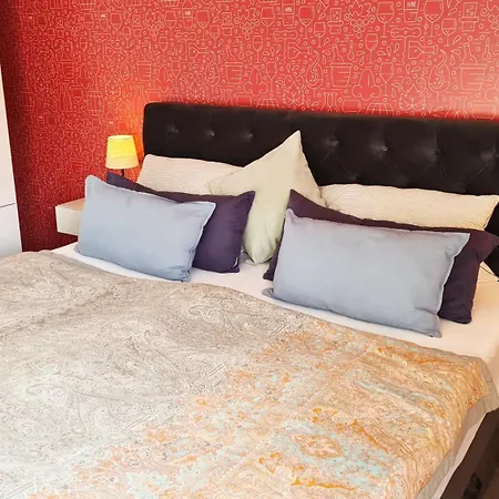 Апартаменты Weinstock - Klimatisierte Mit Sonnenterrasse *