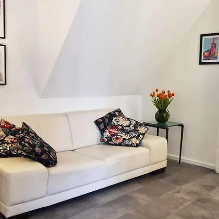 Weinstock - Klimatisierte Mit Sonnenterrasse Reil